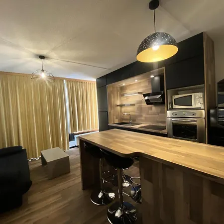 Apartment Neves - Location: Magnifique Pour 4 Dans Quartier Anime Mae-3794 Val Thorens