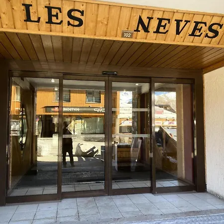 Neves - Location: Magnifique Pour 4 Dans Quartier Anime Mae-3794 Apartment Val Thorens