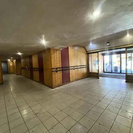 Neves - Location: Magnifique Pour 4 Dans Quartier Anime Mae-3794 Apartamento Val Thorens